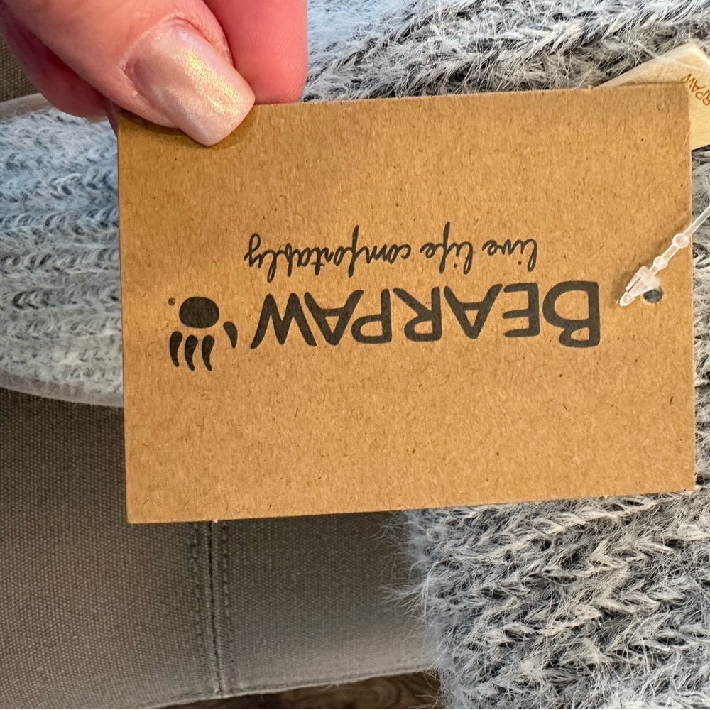 Brand new with tags Bearpaw gray knit boots size 10 - Picture 11 of 11
